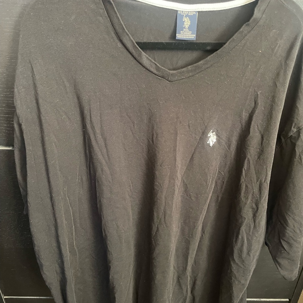 Mens used 3x V-neck Polo shirt Navy Blue in color..
